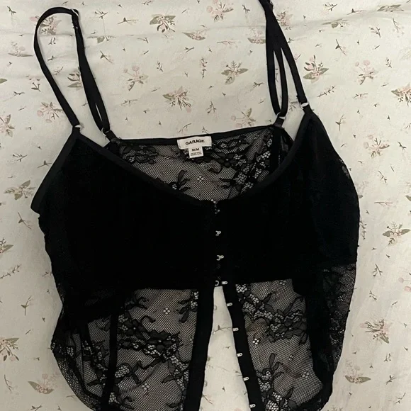 Garage sheer black lace top - Picture 4 of 5